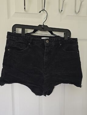 sofia by sofia vergara Black High-Rise Raw Hem Denim Shorts